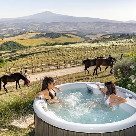 Farm stay Podere Val D'orcia - Tuscany Equestrian
