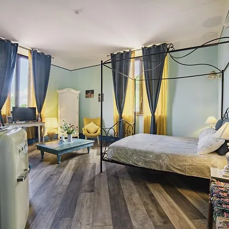Podere Val D'orcia - Tuscany Equestrian Farm stay Sarteano