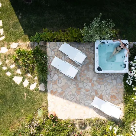 Podere Val D'orcia - Tuscany Equestrian Farm stay