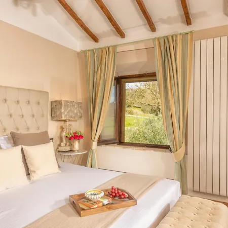 Farm stay Podere Val D'orcia - Tuscany Equestrian Sarteano